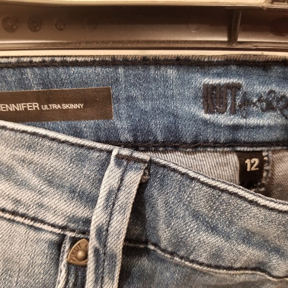 Jeans - Picture 2 of 4